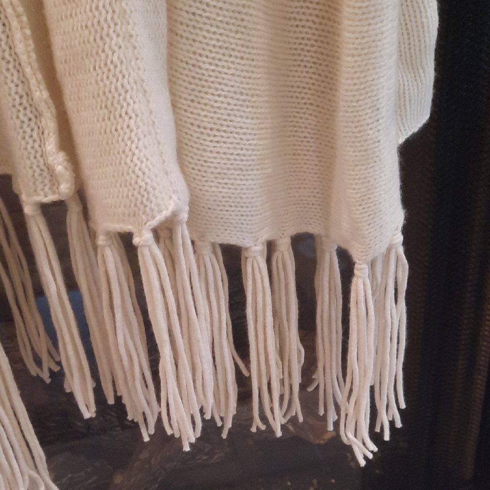 360 Cashmere Cream Fringe Cardigan - Picture 3 of 6